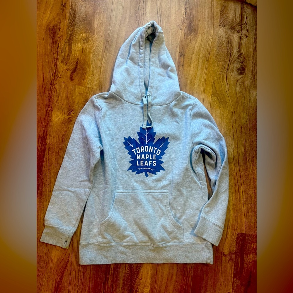 Toronto Maple Leafs Fanatics Hoodie | Women’s Medium